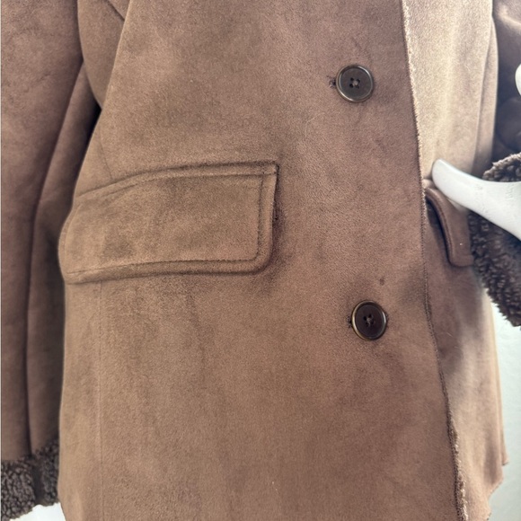 LANDS' END BROWN BUTTON FAUX FUR JACKET SIZE M. - Picture 6 of 16